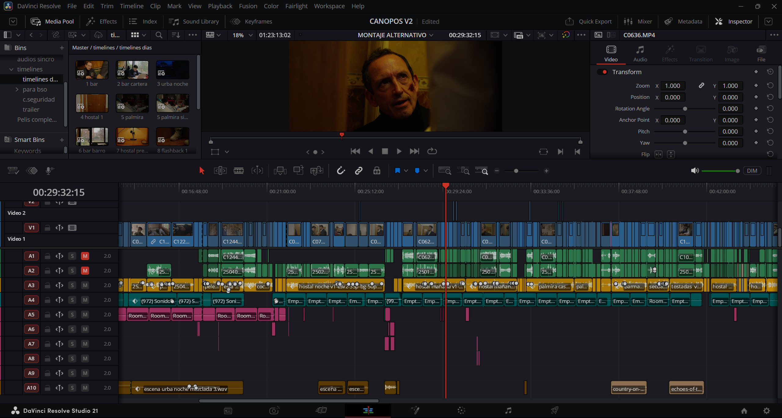 Línea de tiempo de un proyecto de Lumarad en DaVinci Resolve Studio, con decenas de pistas de vídeo y audio